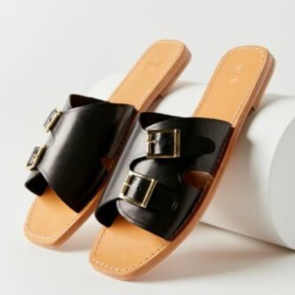 NEW Urban Outfitters UO Rebecca Buckle Slide Sandal Black sz 6 - Picture 1 of 1